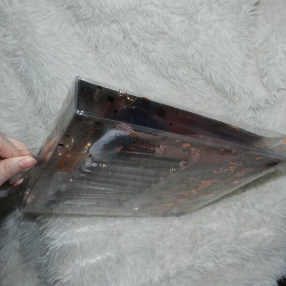 Beauty treats Pro 15 Piece Brush Set + Brush Belt Case Gold Set🆕FAST🏃🏻💨⚡🚚 - Picture 12 of 16